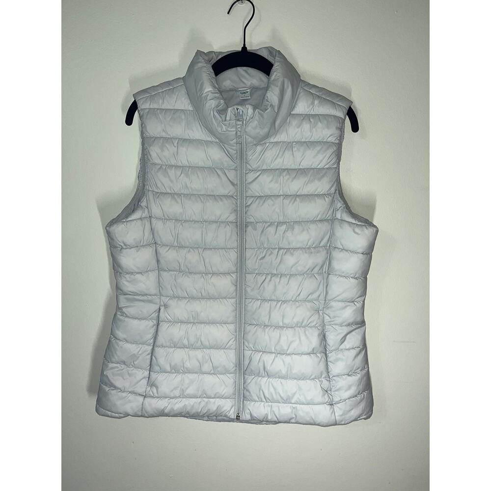 Old Navy Active Womens Narrow Channel Puffer Vest White Large GUC